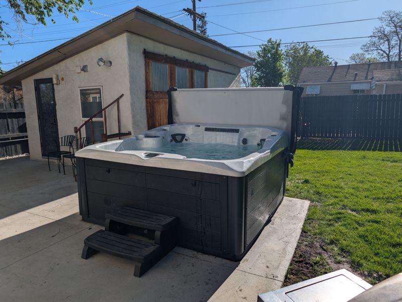 Hot tub